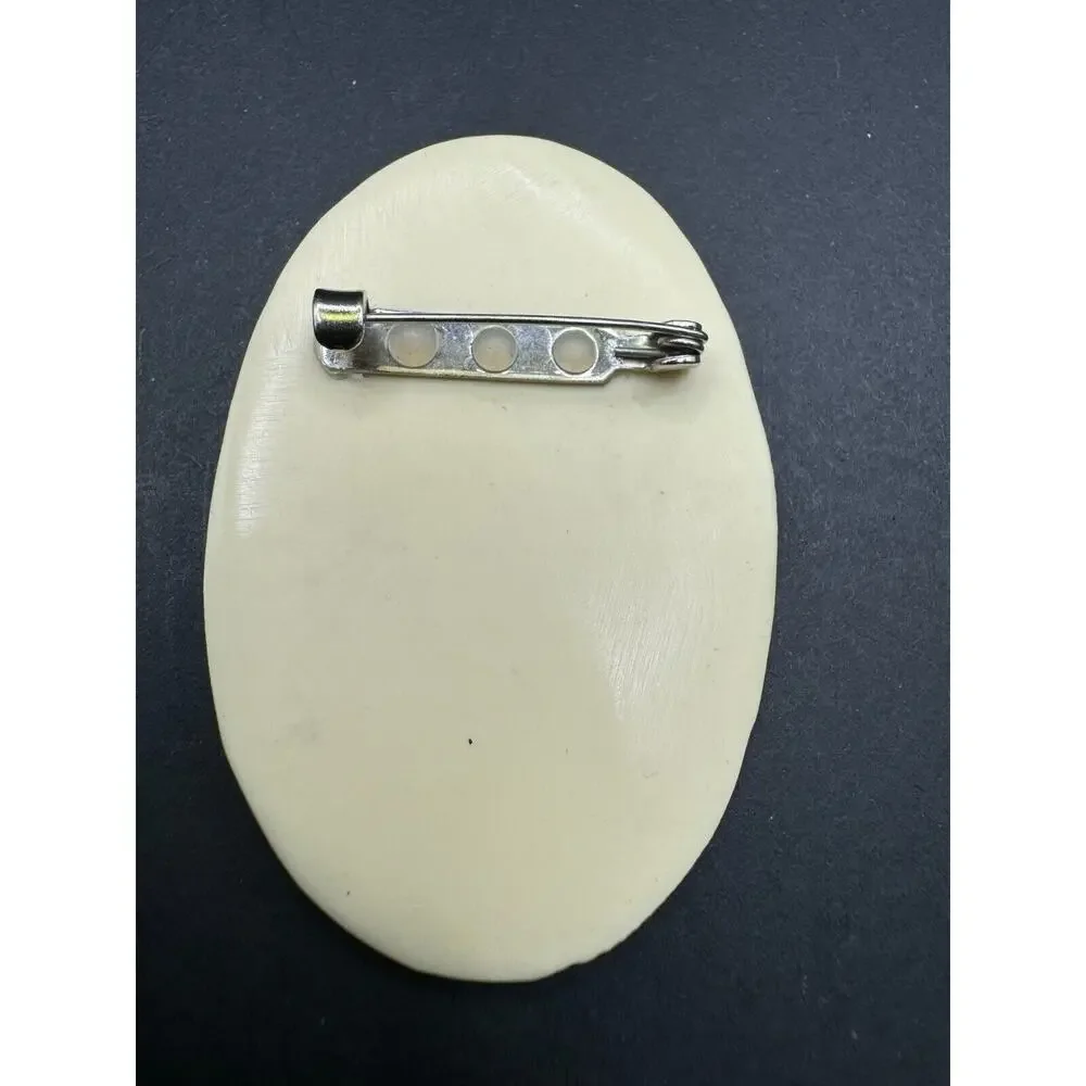 Vintage Mother of Pearl Abalone Shell Inlay Flower Oval Brooch Pin 2.4